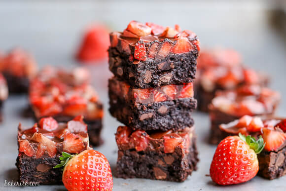 chocolate-covered-strawberry-brownies-paleo-7